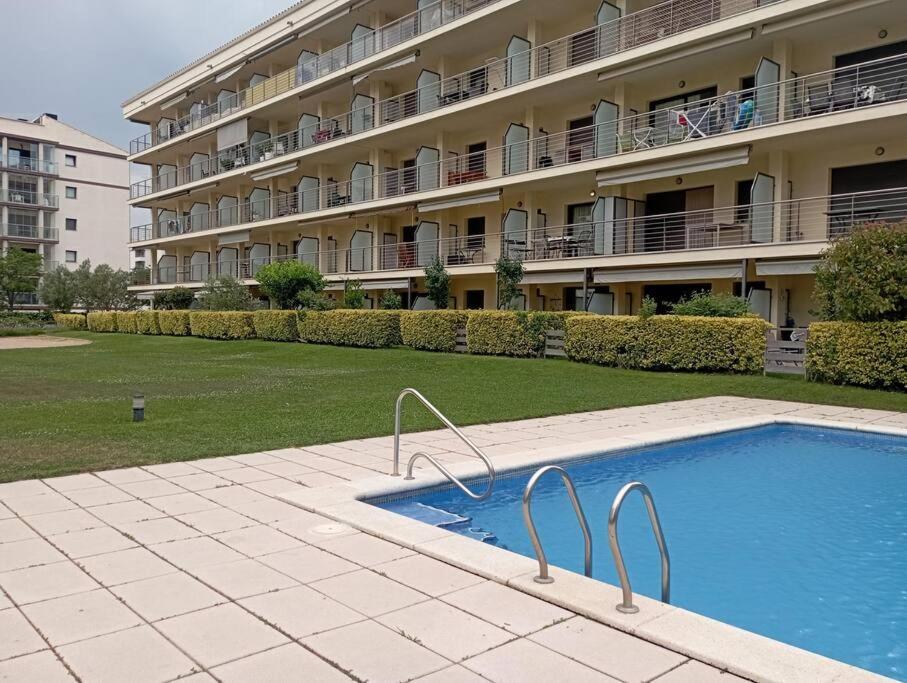 Apartamento En Primera Linea De Mar Roses Exterior foto